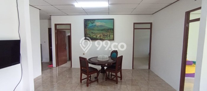Peluang Bisnis! Vila Kawasan Cisarua, Dimensi 2370m2m², Area Premium dengan potensi meningkat Peluang Bisnis! Vila Kawasan Cisarua, Dimensi 2370m2m², Area Premium dengan potensi meningkat