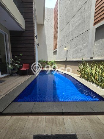 Rumah Elit Modern Tanpa Renovasi di Pondok Indah Jakarta Selatan Rumah Elit Modern Tanpa Renovasi di Pondok Indah Jakarta Selatan