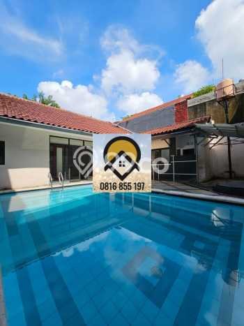 Rumah Elit LB 200m2 Siap Pakai Desain Elegan di Pondok Indah, Jakarta Selatan Rumah Elit LB 200m2 Siap Pakai Desain Elegan di Pondok Indah, Jakarta Selatan