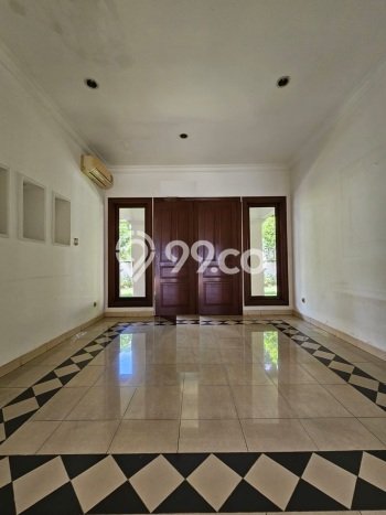 Rumah Elit LB 200m2 Siap Pakai Desain Elegan di Pondok Indah, Jakarta Selatan Rumah Elit LB 200m2 Siap Pakai Desain Elegan di Pondok Indah, Jakarta Selatan