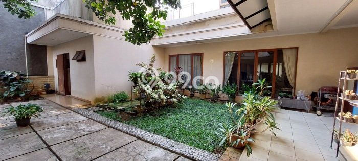 Hunian Elit LB 852m2 Siap Pakai Desain Elegan di Pondok Indah, Jakarta Selatan Hunian Elit LB 852m2 Siap Pakai Desain Elegan di Pondok Indah, Jakarta Selatan