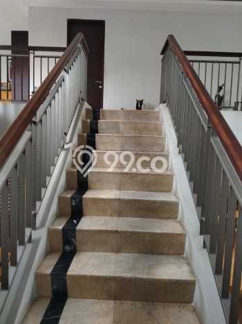 Hunian Elit LB 400m2 Siap Huni Desain Elegan di Pondok Indah, Jakarta Selatan Hunian Elit LB 400m2 Siap Huni Desain Elegan di Pondok Indah, Jakarta Selatan