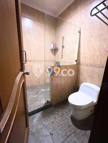 For Sale! Luxury House LT 270m2 Desain Modern di Sektor 2 - Bintaro For Sale! Luxury House LT 270m2 Desain Modern di Sektor 2 - Bintaro