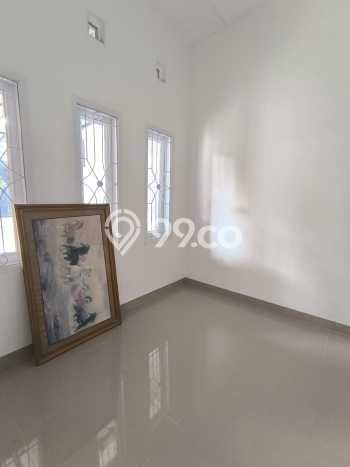 Rumah Minimalis 3 Kamar LT 102m2 di Taman Kopo Indah Rumah Minimalis 3 Kamar LT 102m2 di Taman Kopo Indah