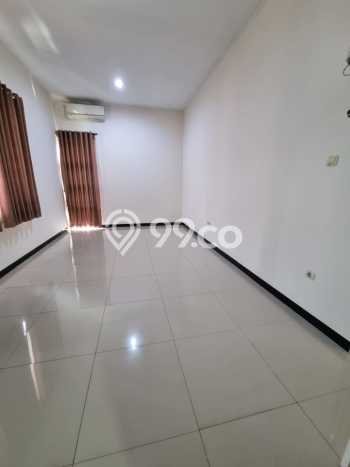 Rumah Elit Modern Tanpa Renovasi di Taman Kopo Indah Bandung Rumah Elit Modern Tanpa Renovasi di Taman Kopo Indah Bandung