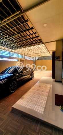 Rumah Elit Modern Tanpa Renovasi di Taman Holis Indah Bandung Rumah Elit Modern Tanpa Renovasi di Taman Holis Indah Bandung
