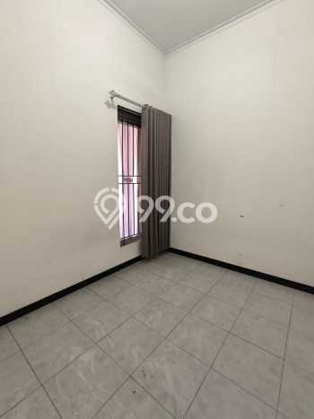 Rumah Minimalis 2 KT di Taman Holis Indah Bandung Rumah Minimalis 2 KT di Taman Holis Indah Bandung