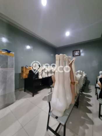 Rumah LT 450m2m² / LB 850m2m² One Gate System di , Bandung Rumah LT 450m2m² / LB 850m2m² One Gate System di , Bandung
