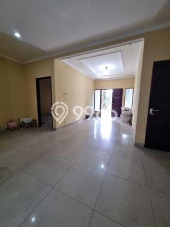 PROPERTI PILIHAN! Rumah area , LT 200m2m² LB 300m2m² PROPERTI PILIHAN! Rumah area , LT 200m2m² LB 300m2m²