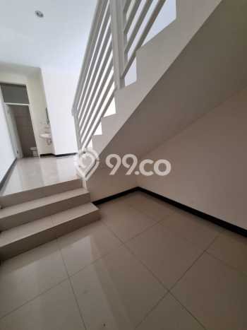 Rumah Elit Modern Tanpa Renovasi di Taman Kopo Indah Bandung Rumah Elit Modern Tanpa Renovasi di Taman Kopo Indah Bandung