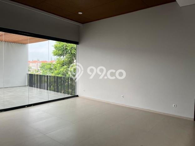 Ready to Use! Luxury House LT 381m2 Desain Elegan di Kota Baru Parahyangan Ready to Use! Luxury House LT 381m2 Desain Elegan di Kota Baru Parahyangan