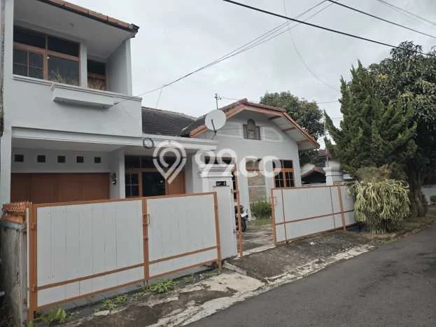 Dijual Rumah 6 Kamar Lokasi Ideal Nyaman dan Strategis di Cimahi Utara Dijual Rumah 6 Kamar Lokasi Ideal Nyaman dan Strategis di Cimahi Utara