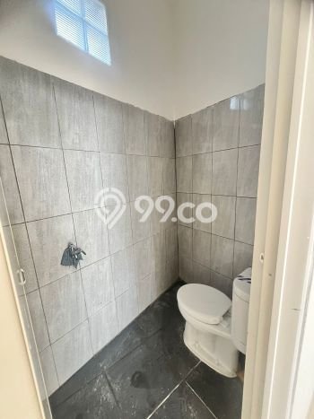 LOKASI PREMIUM! Ruko Kawasan Cimahi, Luas 410m², Mainroad, Kawasan Komersial LOKASI PREMIUM! Ruko Kawasan Cimahi, Luas 410m², Mainroad, Kawasan Komersial
