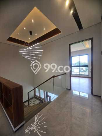 Properti Nyaman 4 KT Luas Tanah 94m² di Setra Duta, Bandung Properti Nyaman 4 KT Luas Tanah 94m² di Setra Duta, Bandung
