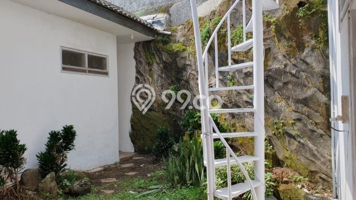 Rumah Modern 5 KT di Gunung Batu Bandung Unfurnished Rumah Modern 5 KT di Gunung Batu Bandung Unfurnished