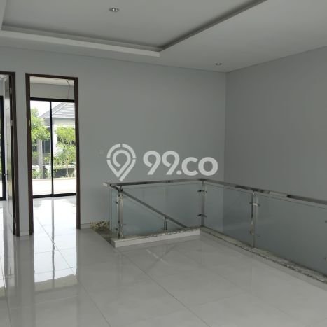 Rumah Elit LB 249m2 Siap Pakai Desain Elegan di Citraland, Surabaya Rumah Elit LB 249m2 Siap Pakai Desain Elegan di Citraland, Surabaya