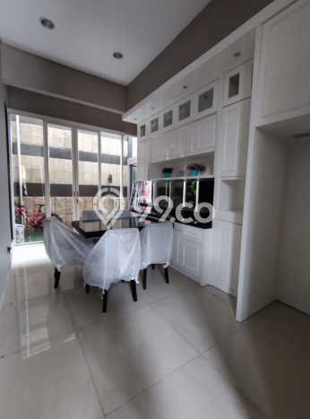 Rumah Kontrakan Surabaya LT 180m2 LB 180m2 Kawasan Pakuwon Indah Rumah Kontrakan Surabaya LT 180m2 LB 180m2 Kawasan Pakuwon Indah