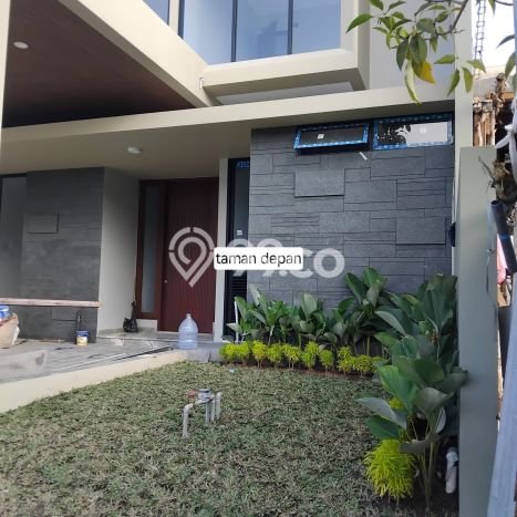 Rumah Elit LB 249m2 Siap Pakai Desain Elegan di Citraland, Surabaya Rumah Elit LB 249m2 Siap Pakai Desain Elegan di Citraland, Surabaya