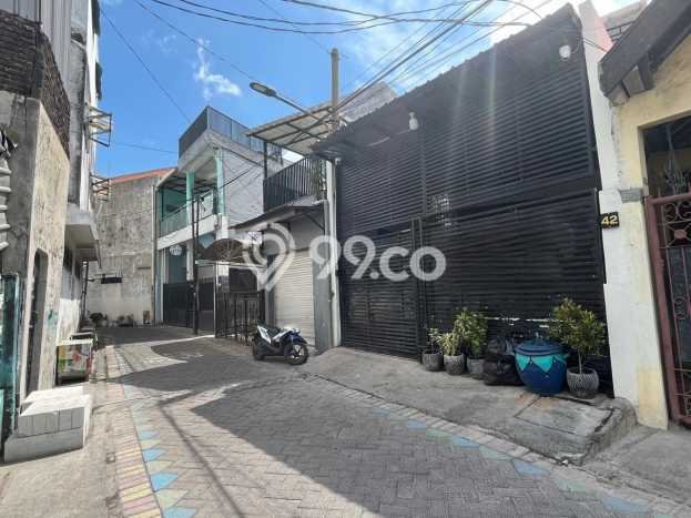 Rumah Kost untuk Dijual di Gresik dengan 17 KT, 17 KM, Luas 242m2 Rumah Kost untuk Dijual di Gresik dengan 17 KT, 17 KM, Luas 242m2