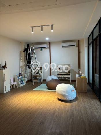 Disewakan Kantor di Kawasan Ramai Cawang Luas 1500m2 Disewakan Kantor di Kawasan Ramai Cawang Luas 1500m2