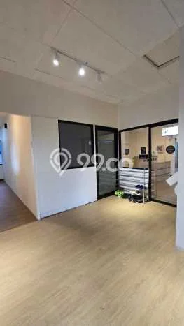 Disewakan Kantor di Kawasan Ramai Cawang Luas 1500m2 Disewakan Kantor di Kawasan Ramai Cawang Luas 1500m2