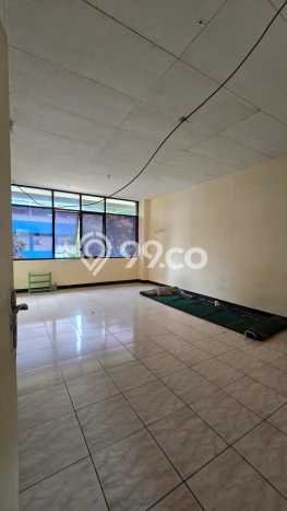 Disewakan Kantor di Kawasan Ramai Cawang Luas 1500m2 Disewakan Kantor di Kawasan Ramai Cawang Luas 1500m2