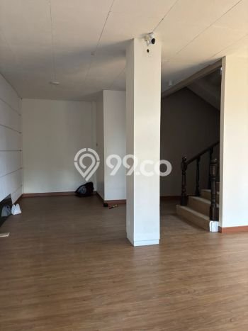 Disewakan Kantor di Kawasan Ramai Cawang Luas 1500m2 Disewakan Kantor di Kawasan Ramai Cawang Luas 1500m2
