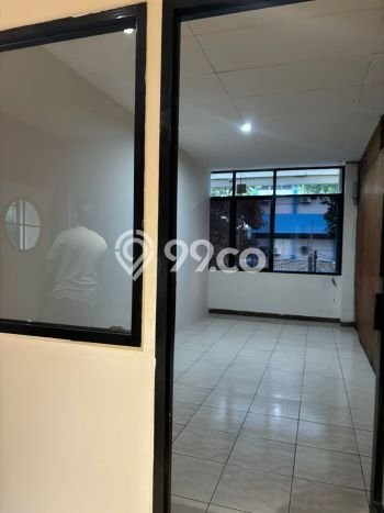 Disewakan Kantor di Kawasan Ramai Cawang Luas 1500m2 Disewakan Kantor di Kawasan Ramai Cawang Luas 1500m2
