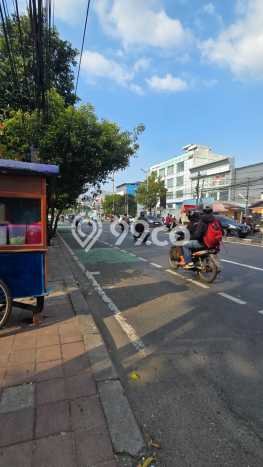 Disewakan Kantor di Kawasan Ramai Cawang Luas 1500m2 Disewakan Kantor di Kawasan Ramai Cawang Luas 1500m2