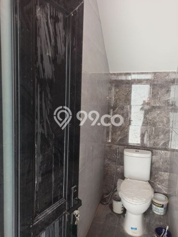 Hunian Mewah LB 140m2 Siap Huni Desain Elegan di Rawamangun, Jakarta Timur Hunian Mewah LB 140m2 Siap Huni Desain Elegan di Rawamangun, Jakarta Timur