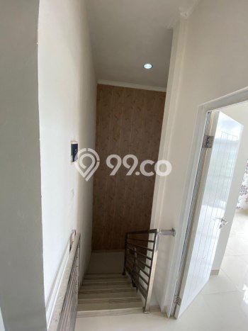 Rumah Modern 4 KT di Pondok Kelapa Jakarta Timur Unfurnished Rumah Modern 4 KT di Pondok Kelapa Jakarta Timur Unfurnished
