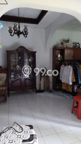 For Sale! Luxury House LT 500m2 Desain Elegan di Pejompongan For Sale! Luxury House LT 500m2 Desain Elegan di Pejompongan