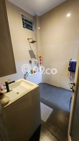 Rumah Modern 6 KT LT 203m2 di Pondok Gede Rumah Modern 6 KT LT 203m2 di Pondok Gede