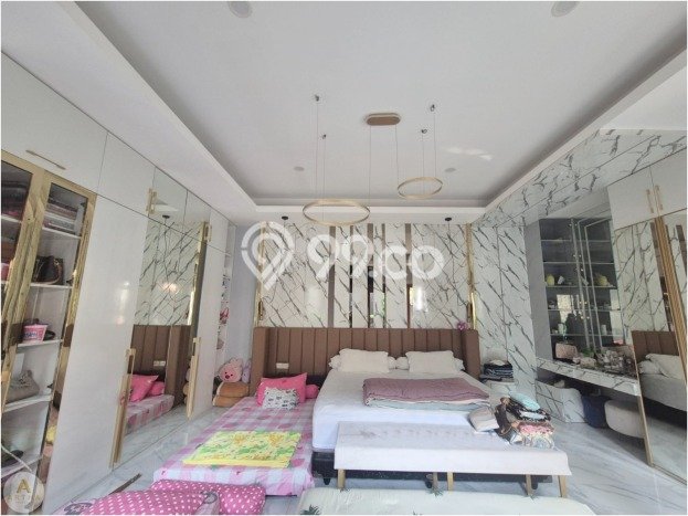 Rumah Nyaman dengan Luas Tanah 800m2m² dan Luas Bangunan 500m2m² di Kawasan , Bandung Rumah Nyaman dengan Luas Tanah 800m2m² dan Luas Bangunan 500m2m² di Kawasan , Bandung