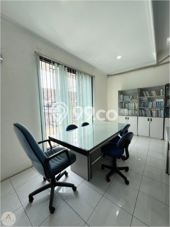 Ruko Dijual di Bandung LT 121m2 & LB 165m2 Lokasi Terbaik! Ruko Dijual di Bandung LT 121m2 & LB 165m2 Lokasi Terbaik!