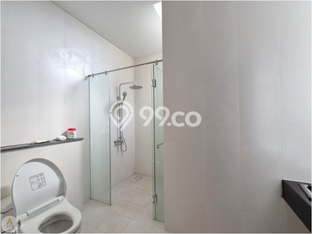 Rumah lokasi , Bandung, LT 228m2m² Bangunan 252m2m² Rumah lokasi , Bandung, LT 228m2m² Bangunan 252m2m²