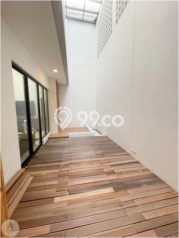 Rumah Terawat 5 KT 4 KM di Lokasi Strategis Summarecon Bandung, Bandung Rumah Terawat 5 KT 4 KM di Lokasi Strategis Summarecon Bandung, Bandung