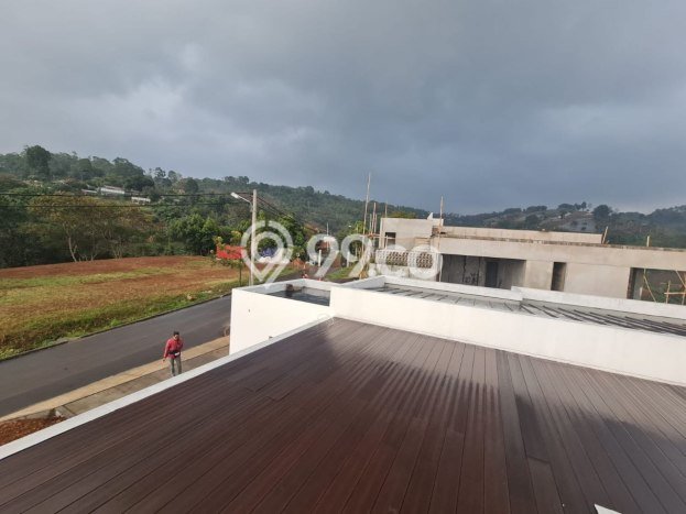 For Sale! Premium House LT 512m2 Desain Elegan di Dago For Sale! Premium House LT 512m2 Desain Elegan di Dago