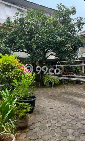 SIAP HUNI! Rumah Asri area , LT 881m2m² Bangunan 600m2m² SIAP HUNI! Rumah Asri area , LT 881m2m² Bangunan 600m2m²