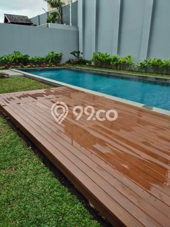 Ready to Use! Premium House LT 458m2 Desain Elegan di Dago Ready to Use! Premium House LT 458m2 Desain Elegan di Dago