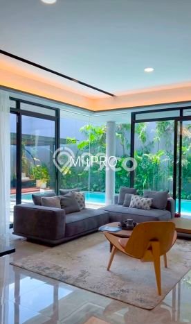 Ready to Use! Luxury House LT 548m2 Desain Elegan di Kota Baru Parahyangan Ready to Use! Luxury House LT 548m2 Desain Elegan di Kota Baru Parahyangan