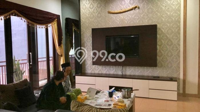 Sewa Rumah Murah di Kota Baru Parahyangan Bandung Punya 4 Kamar Tidur Sewa Rumah Murah di Kota Baru Parahyangan Bandung Punya 4 Kamar Tidur