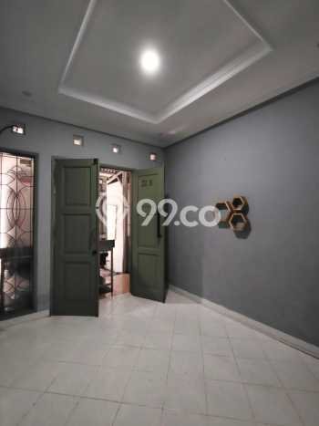 Disewakan! Rumah 2 Kamar Tidur &
1 Kamar Mandi di Turangga, Bandung Disewakan! Rumah 2 Kamar Tidur &
1 Kamar Mandi di Turangga, Bandung