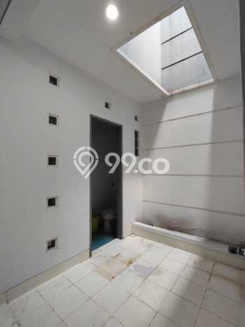 Disewakan! Rumah 2 Kamar Tidur &
1 Kamar Mandi di Turangga, Bandung Disewakan! Rumah 2 Kamar Tidur &
1 Kamar Mandi di Turangga, Bandung