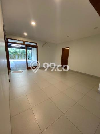 Disewakan Komersial di Kawasan Ramai Sayap Dago Luas 210m2 Disewakan Komersial di Kawasan Ramai Sayap Dago Luas 210m2