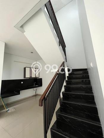 Rumah Luas Asri 4 KT Siap Huni di Pasteur Bandung Rumah Luas Asri 4 KT Siap Huni di Pasteur Bandung