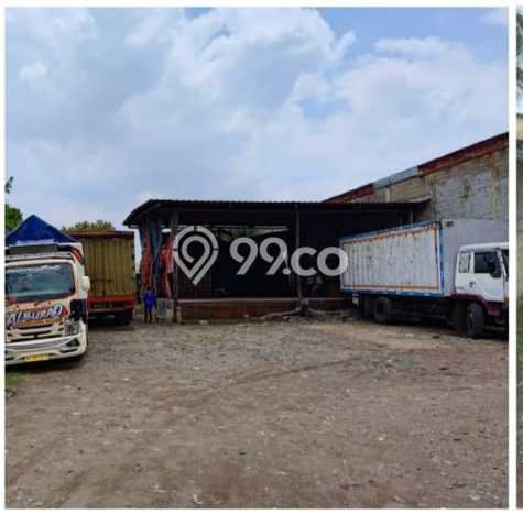 INVESTASI POTENSIAL! Gudang di Moch Toha, Luas 1350m2m², Tingkat ROI Tinggi INVESTASI POTENSIAL! Gudang di Moch Toha, Luas 1350m2m², Tingkat ROI Tinggi