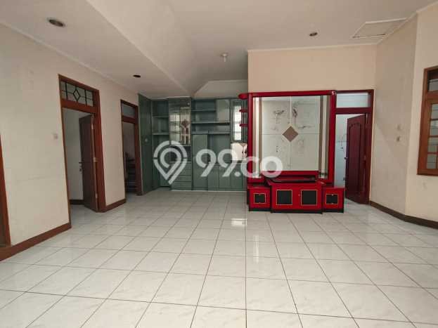 Rumah Cantik Siap Pakai Di Regol Luas 180m2 Aman Rumah Cantik Siap Pakai Di Regol Luas 180m2 Aman