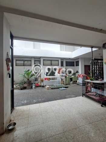 Rumah Mewah LB 550m2 Siap Huni Desain Elegan di Riau, Bandung Rumah Mewah LB 550m2 Siap Huni Desain Elegan di Riau, Bandung