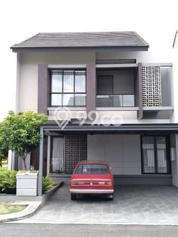 Rumah Luxury Modern Tanpa Renovasi di Summarecon Bandung Bandung Rumah Luxury Modern Tanpa Renovasi di Summarecon Bandung Bandung